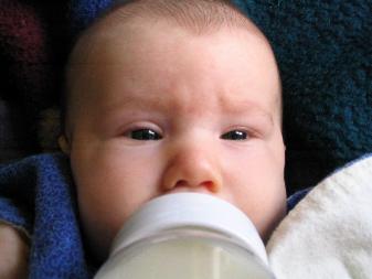 Here's Audrey feeding.  Her eyes are just so beautiful.
